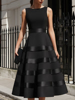 Load image into Gallery viewer, Women's Black a Line Maxi Dress Boat Neck Tiered Panel Formal Style