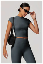 Load image into Gallery viewer, Performance Contoured Seamless Yoga Shirt Quick Dry