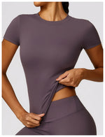 Load image into Gallery viewer, Contour Yoga Crop Top Seamless Performance Wear Edition