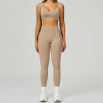 Load image into Gallery viewer, Seamless Contour 2-Piece Contemporary Yoga Set Breathable