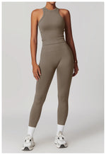 Load image into Gallery viewer, Seamless Contour Performance Fabric Two Piece Yoga Set