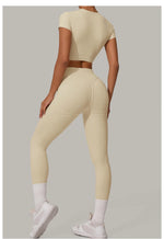 Load image into Gallery viewer, Luxurious Contour Performance Yoga Sculpt Set Silhouette