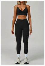 Load image into Gallery viewer, Breathable Shockproof Sports Bra With Adjustable Straps