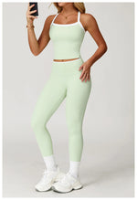 Load image into Gallery viewer, Seamless Breathable Cross Back Yoga Bra Shock Proof