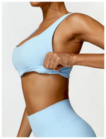 Load image into Gallery viewer, Contoured Padded Sling Seamless Sports Bra Quick Dry