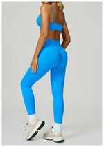 Load image into Gallery viewer, Seamless Contour 2-Piece Contemporary Yoga Set Breathable