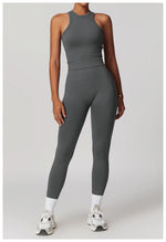 Load image into Gallery viewer, Seamless Contour Performance Fabric Two Piece Yoga Set