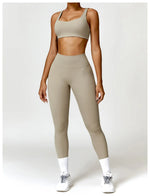 Load image into Gallery viewer, Contoured Padded Sling Seamless Sports Bra Quick Dry