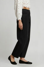 Load image into Gallery viewer, Women's Black Jeans High Waist Relaxed Barrel Leg Tapered Style