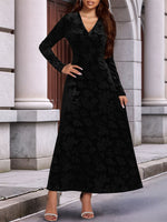 Load image into Gallery viewer, Elegant Black Velvet Maxi Dress for Women with V Neck Long Sleeve Flowing Autumn Wedding Guest Style