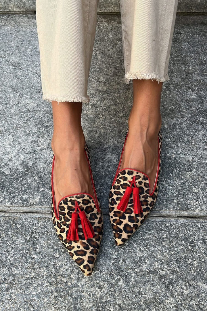 Women's Leopard Print Flats Tassel Detail Pointed Toe Style