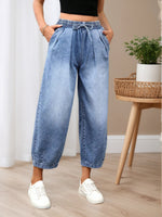 Load image into Gallery viewer, Effortless Relaxed Light Blue Barrel Jeans for Women with High Waist Cinched Ankle
