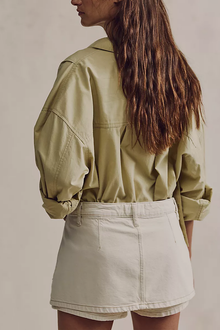 Women's Green Button Up Shirt Collared Long Sleeve Chest Pocket Relaxed Oversized Style