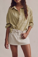 Load image into Gallery viewer, Women's Green Button Up Shirt Collared Long Sleeve Chest Pocket Relaxed Oversized Style
