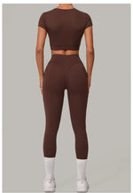 Load image into Gallery viewer, Luxurious Contour Performance Yoga Sculpt Set Silhouette
