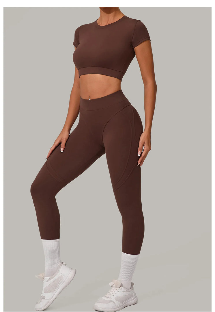 Luxurious Contour Performance Yoga Sculpt Set Silhouette