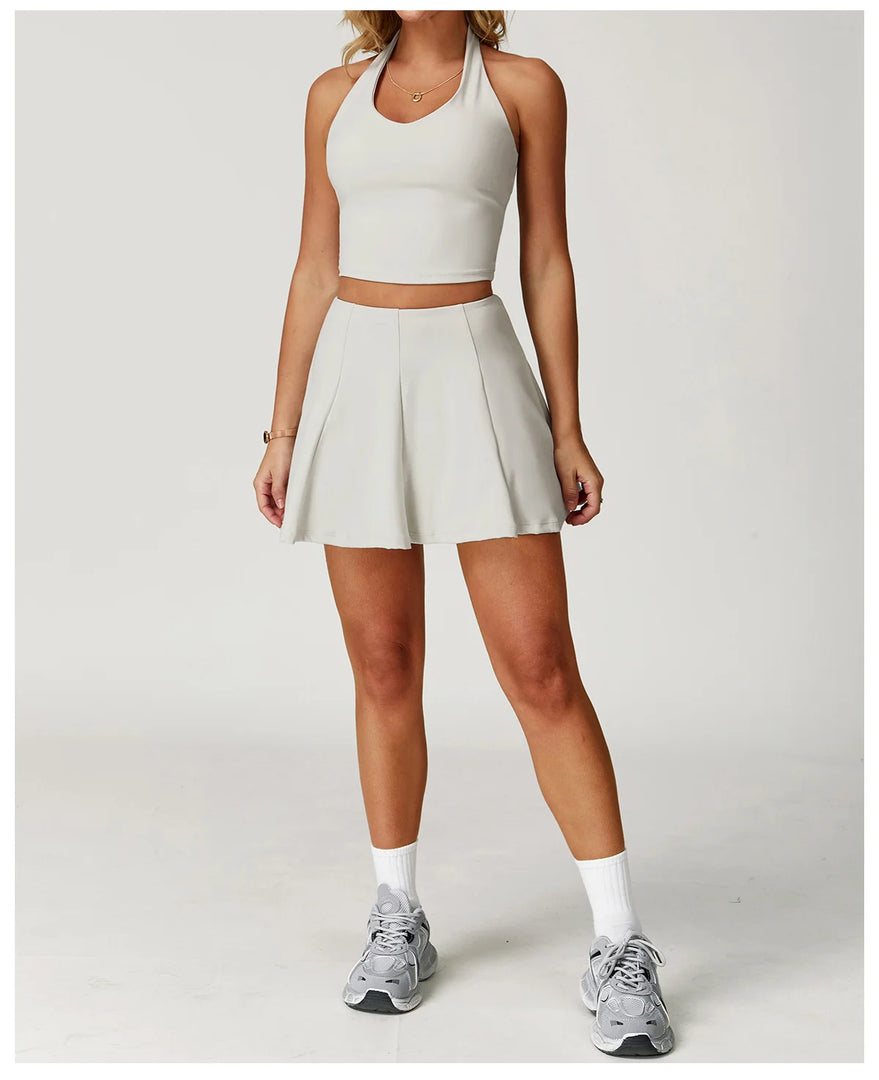 Luxurious Contouring Seamless Halter Set Performance