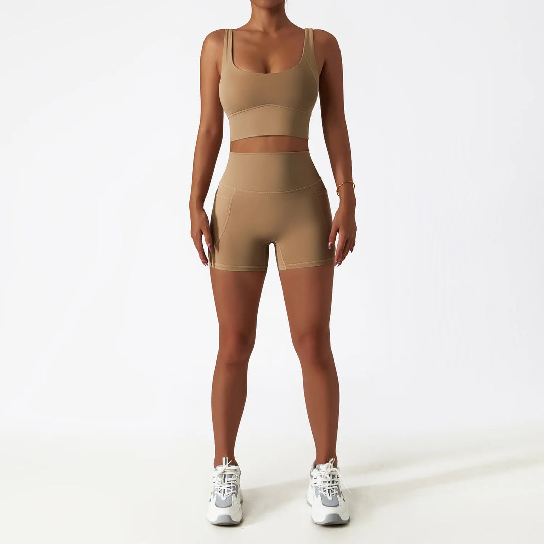 Two Piece Seamless Contour Trackwear Set for Performance