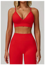 Load image into Gallery viewer, Breathable Shockproof Sports Bra With Adjustable Straps
