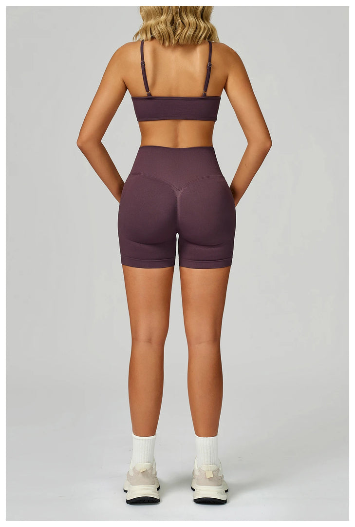 Seamless Contour 2-Piece Contemporary Yoga Set Breathable