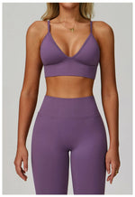 Load image into Gallery viewer, Breathable Shockproof Sports Bra With Adjustable Straps
