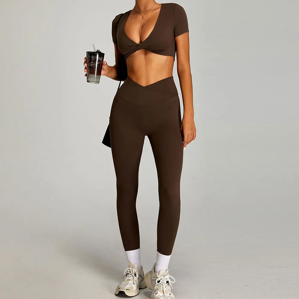 Luxurious Contoured Yoga Set Quick Drying Performance