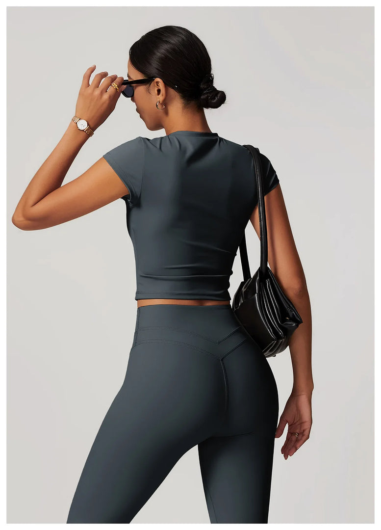 Performance Contoured Seamless Yoga Shirt Quick Dry