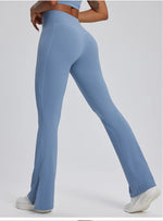 Load image into Gallery viewer, Sculpt Seamless Performance Bra With Breathable Mesh
