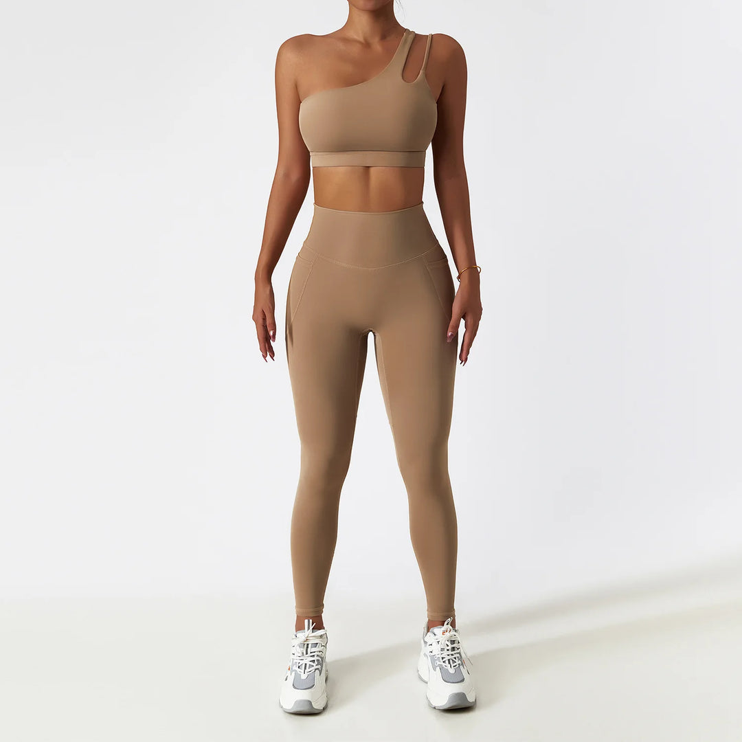 Two Piece Seamless Contour Trackwear Set for Performance