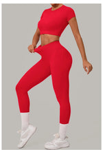 Load image into Gallery viewer, Luxurious Contour Performance Yoga Sculpt Set Silhouette
