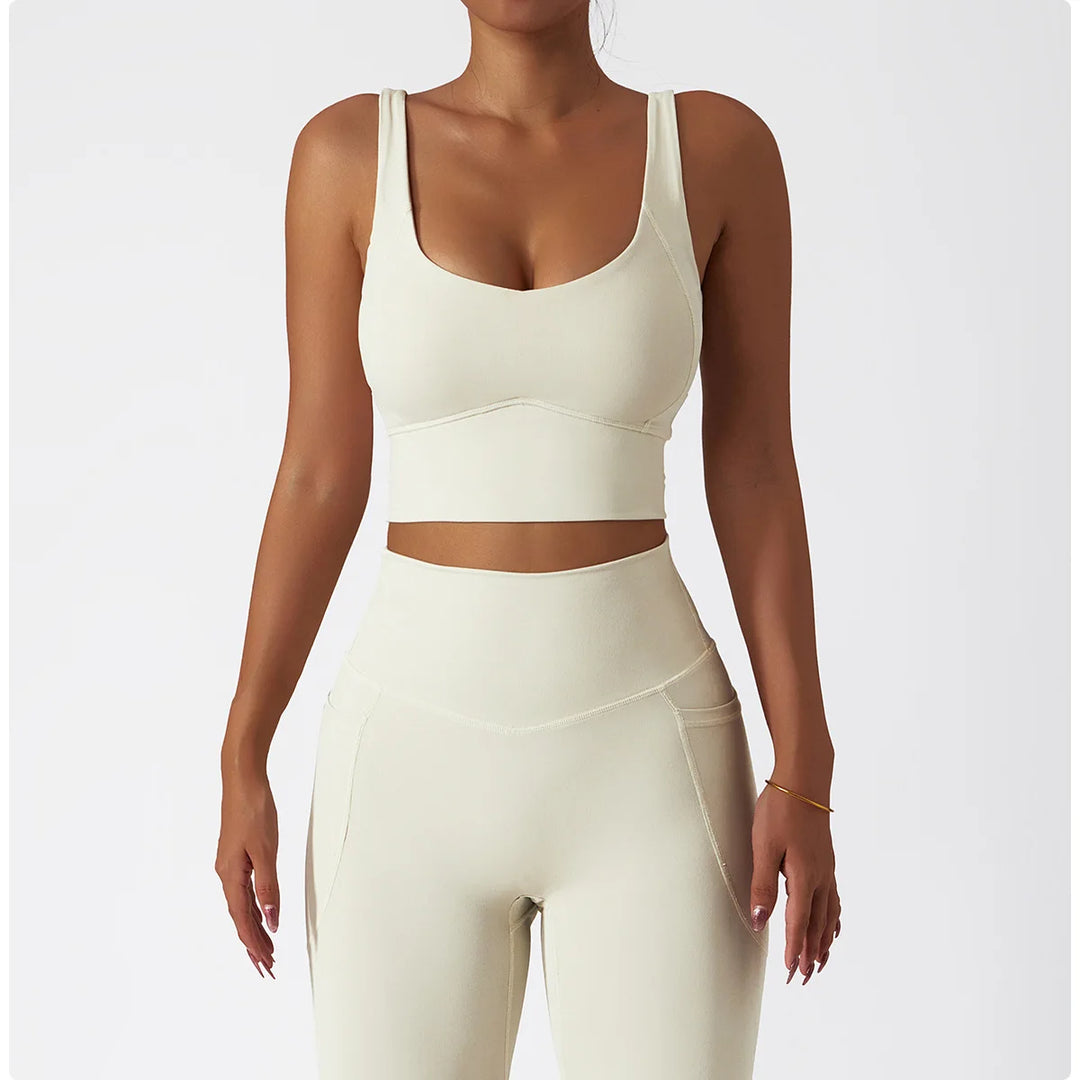 Two Piece Seamless Contour Trackwear Set for Performance