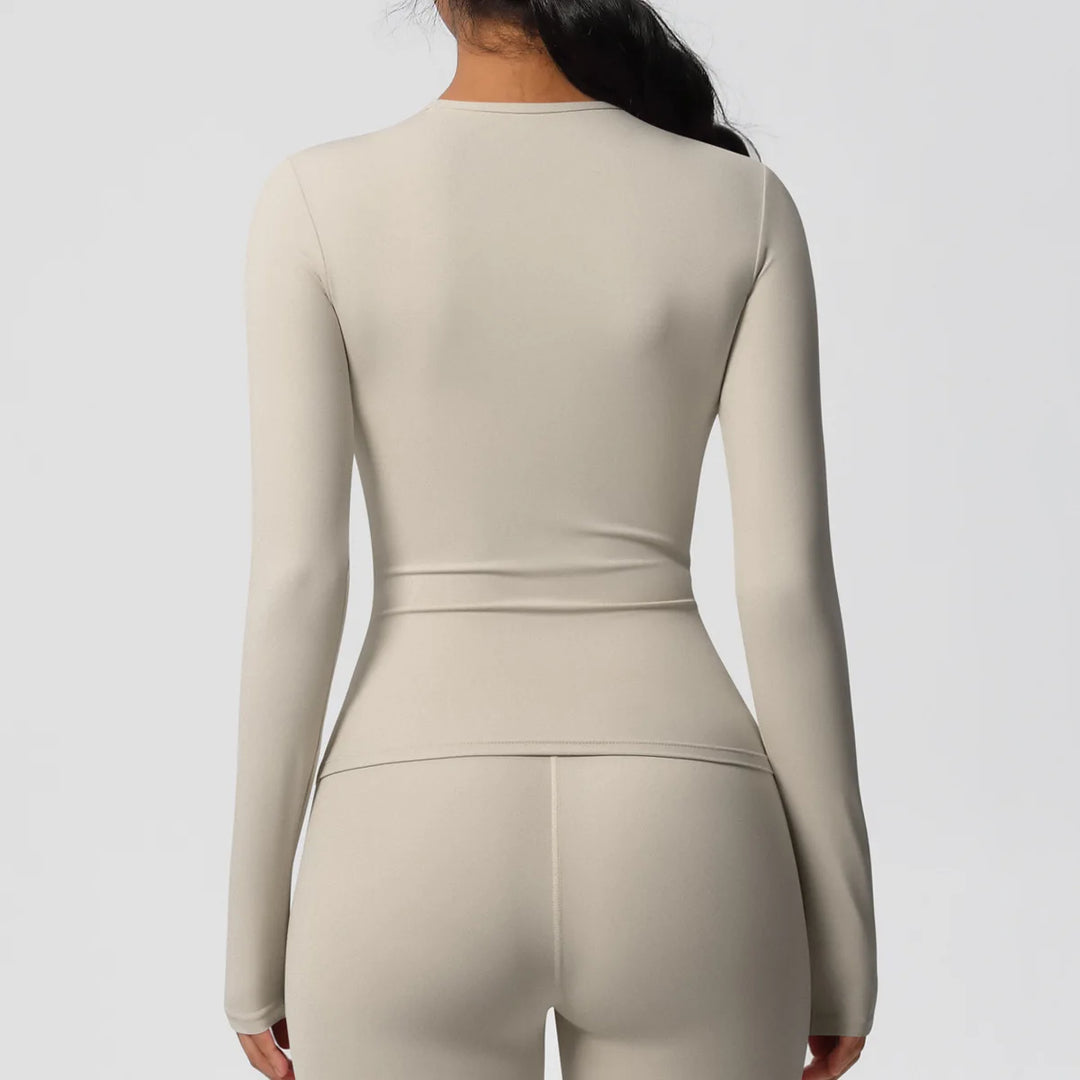 Luxurious Breathable Contoured Long Sleeve Yoga Top Nylon