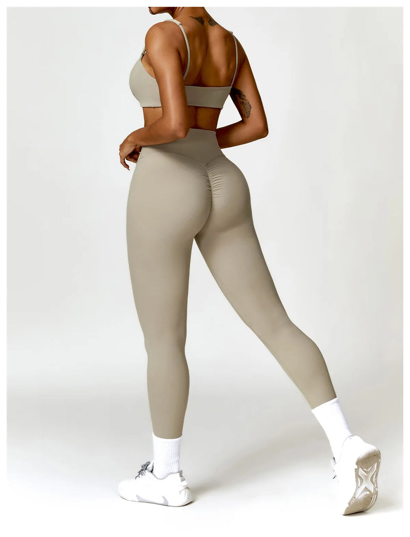 Seamless Two Piece Yoga Set Contour Silhouette Leggings