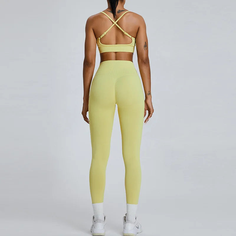 Seamless Performance Wear Set With High Waist Leggings