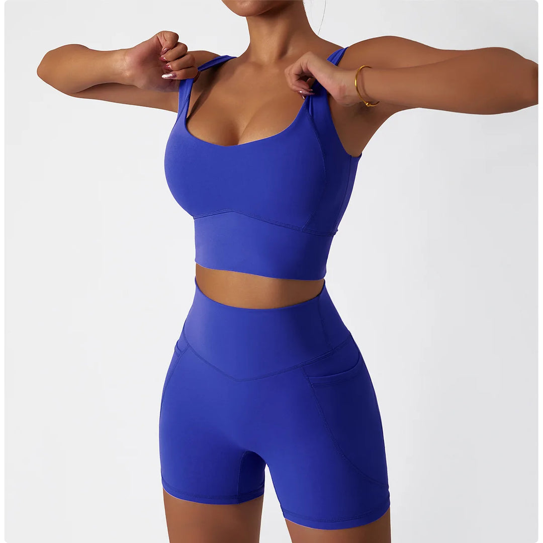 Two Piece Seamless Contour Trackwear Set for Performance
