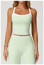 Load image into Gallery viewer, Seamless Breathable Cross Back Yoga Bra Shock Proof
