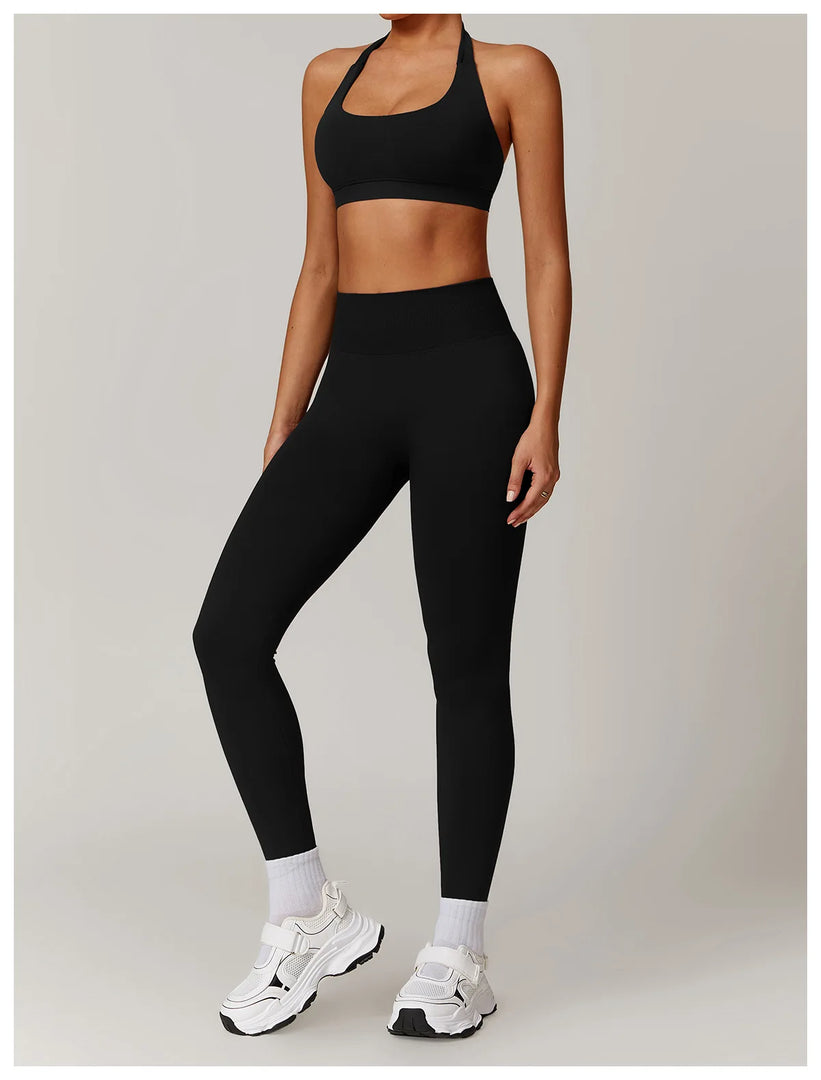 Seamless Contour Performance Yoga Ensemble