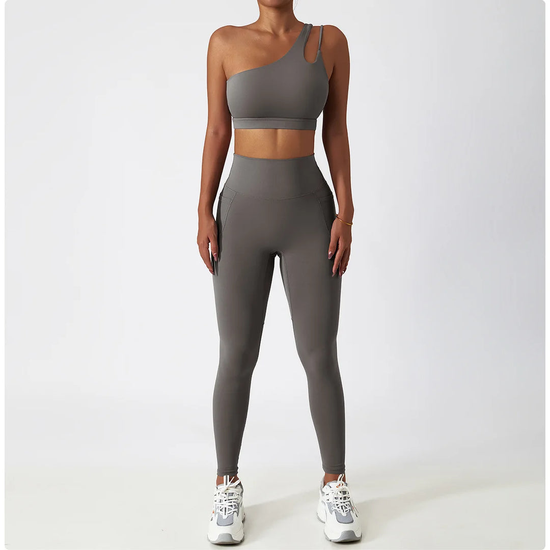 Two Piece Seamless Contour Trackwear Set for Performance