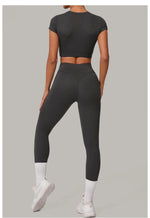 Load image into Gallery viewer, Luxurious Contour Performance Yoga Sculpt Set Silhouette
