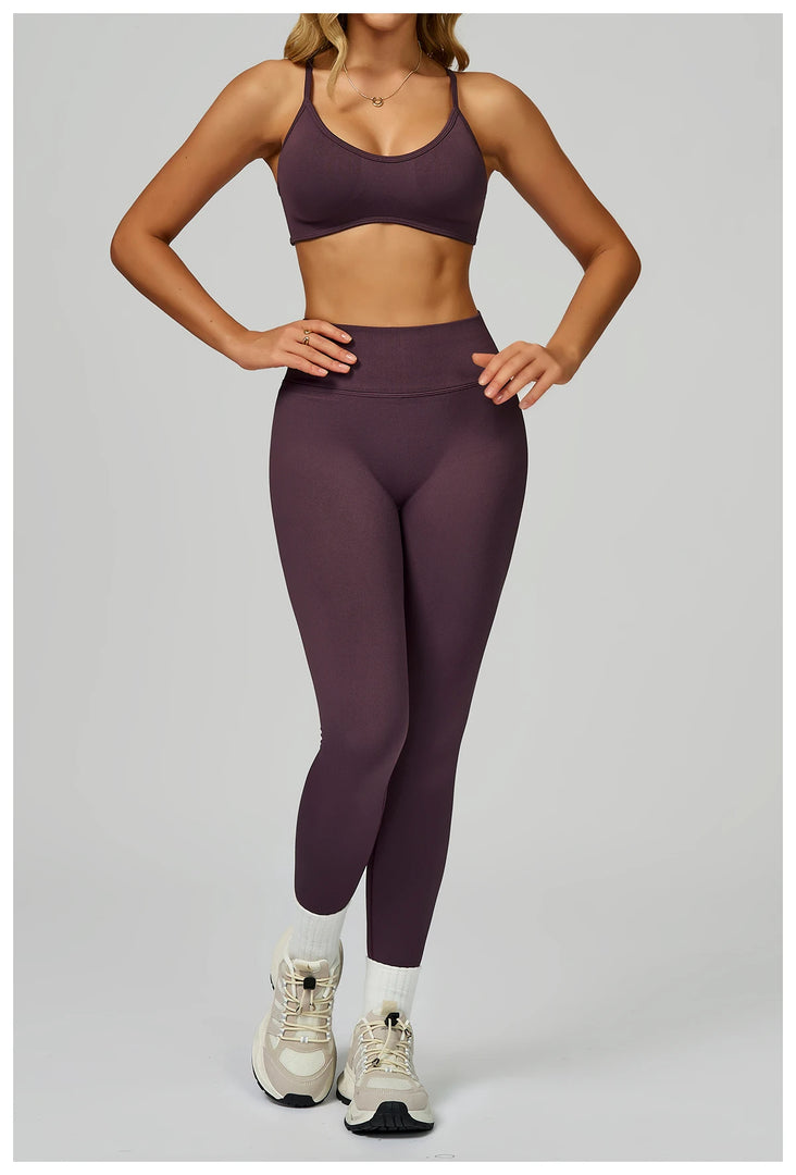 Seamless Contour 2-Piece Contemporary Yoga Set Breathable