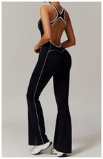Load image into Gallery viewer, Sculpted Seamless Performance Jumpsuit With Front Zip

