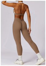 Load image into Gallery viewer, Contoured Halter Breathable Sport Bra Quick Dry Lift
