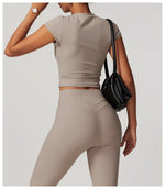 Load image into Gallery viewer, Performance Contoured Seamless Yoga Shirt Quick Dry
