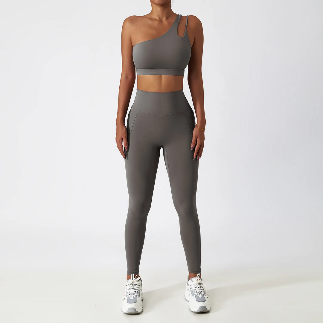 Two Piece Seamless Contour Trackwear Set for Performance