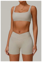 Load image into Gallery viewer, Seamless Contour Performance Sports Bra Nylon Spandex

