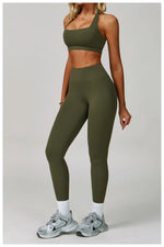 Load image into Gallery viewer, Seamless Contour 2 Piece Breathable Active Wear Set Nylon
