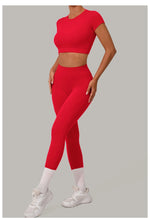 Load image into Gallery viewer, Luxurious Contour Performance Yoga Sculpt Set Silhouette
