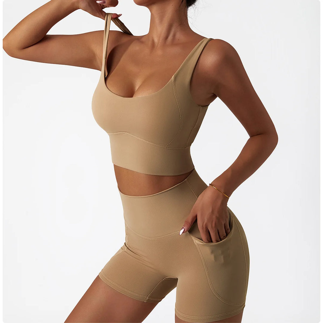 Two Piece Seamless Contour Trackwear Set for Performance