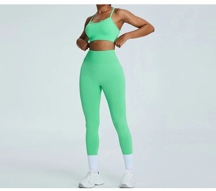 Seamless Performance Wear Set With High Waist Leggings