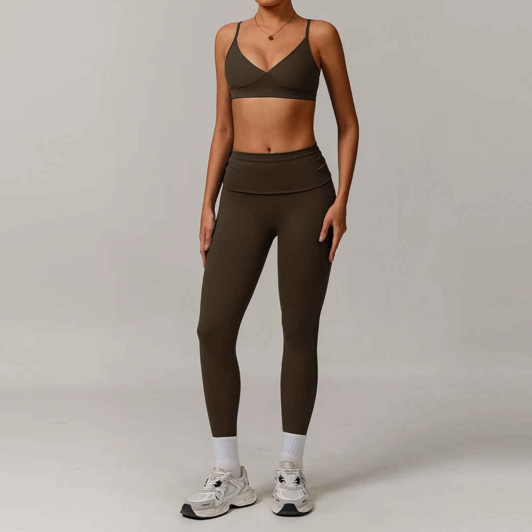 2 Piece Seamless Contour Yoga Set Nylon Spandex Blend